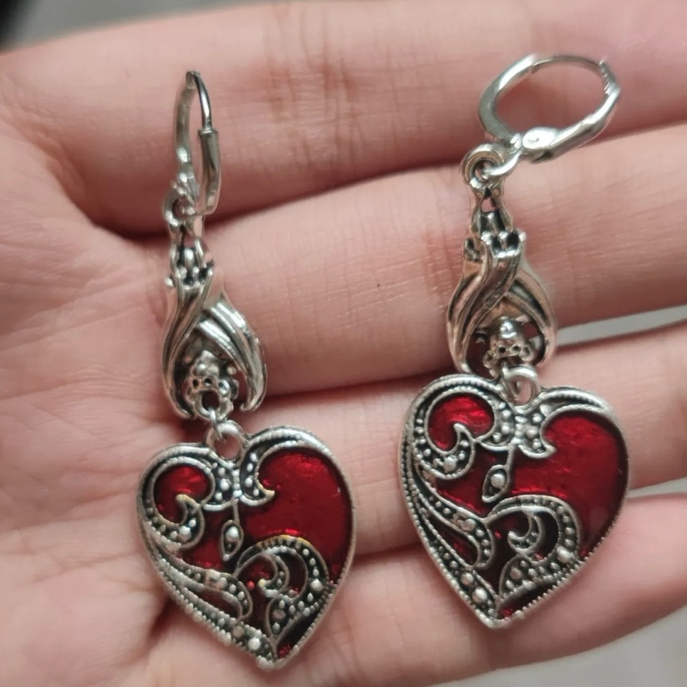1 Pair Gothic Bat Heart Love Shape Pendant Round Buckle Silver Plated Earrings - Picture 11 of 12